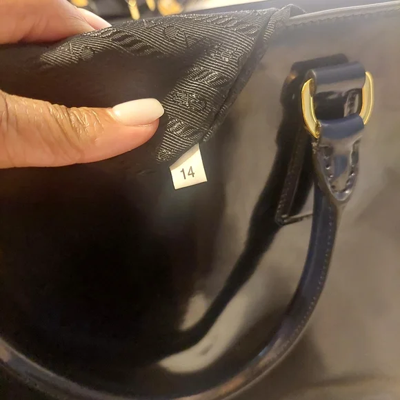 Prada Spazzolato Gardner Tote - Picture 9 of 16